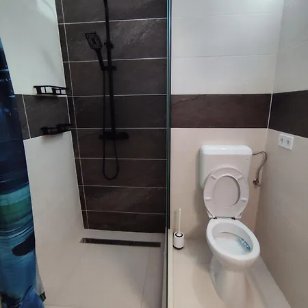 Airline Apartmán